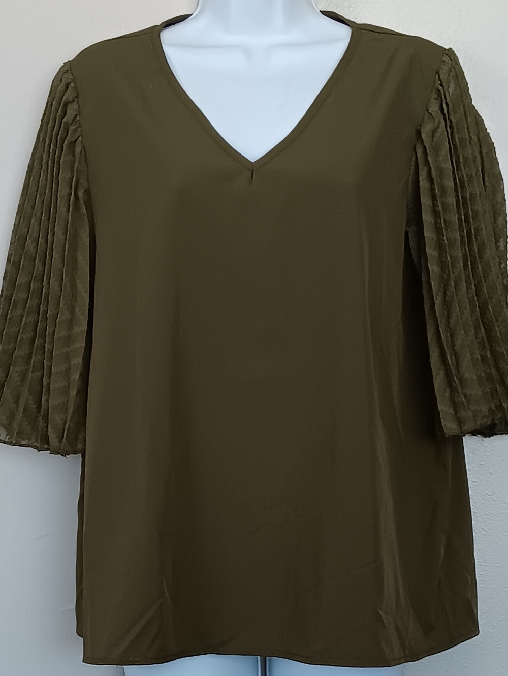 Women's Bell Sheer Pleated Sleeve Olive Green Color Blouse Sz XL.   NWOT